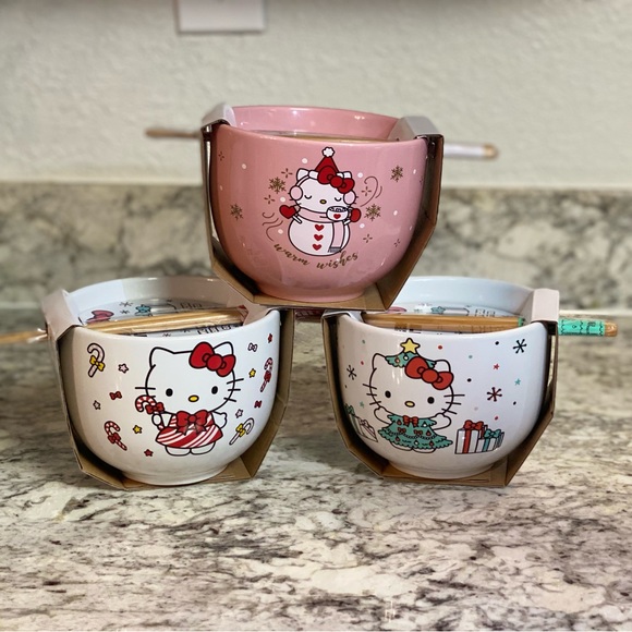 Hello Kitty Christmas Bowls Bundle - Picture 5 of 5